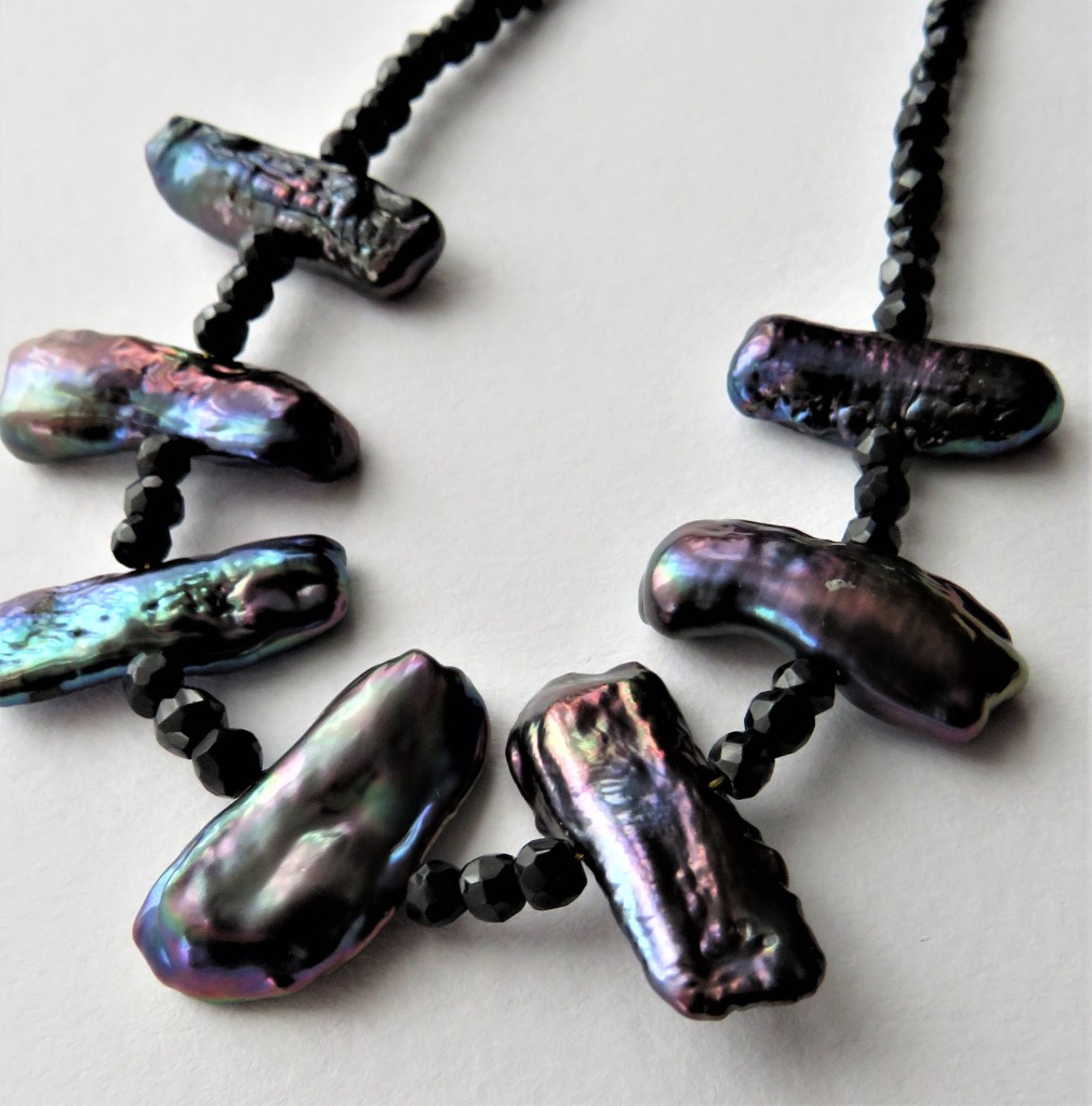 Black spinel and Keshi pearls necklace